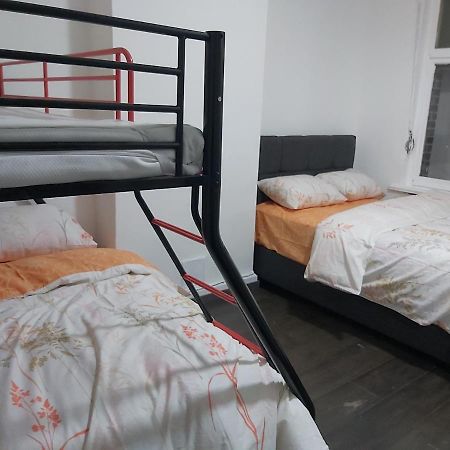خنت Sint-Pieters Station Rooms المظهر الخارجي الصورة
