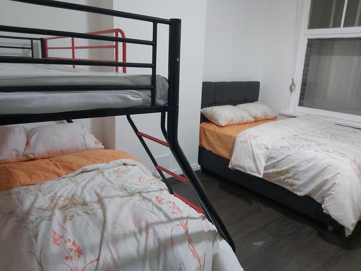 خنت Sint-Pieters Station Rooms المظهر الخارجي الصورة